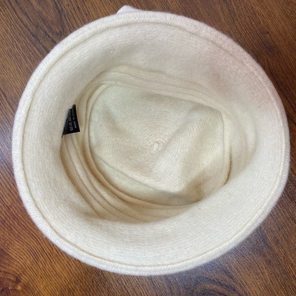 🎀🌷 Cream White Wool 3D Floral Hat 🌷🎀 NWT - Picture 8 of 9